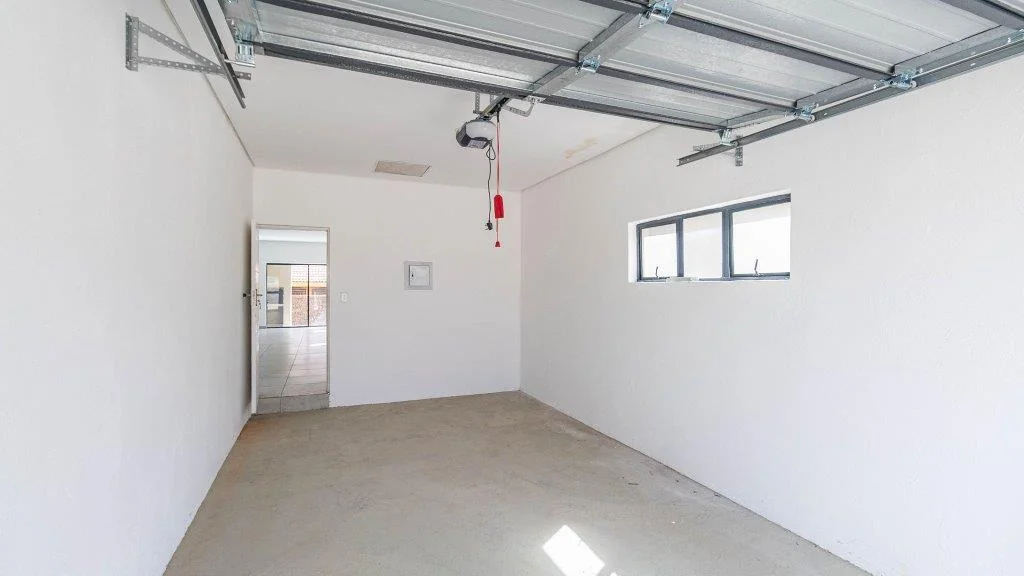 Modern 3-Bedroom Cluster Home in Bendor