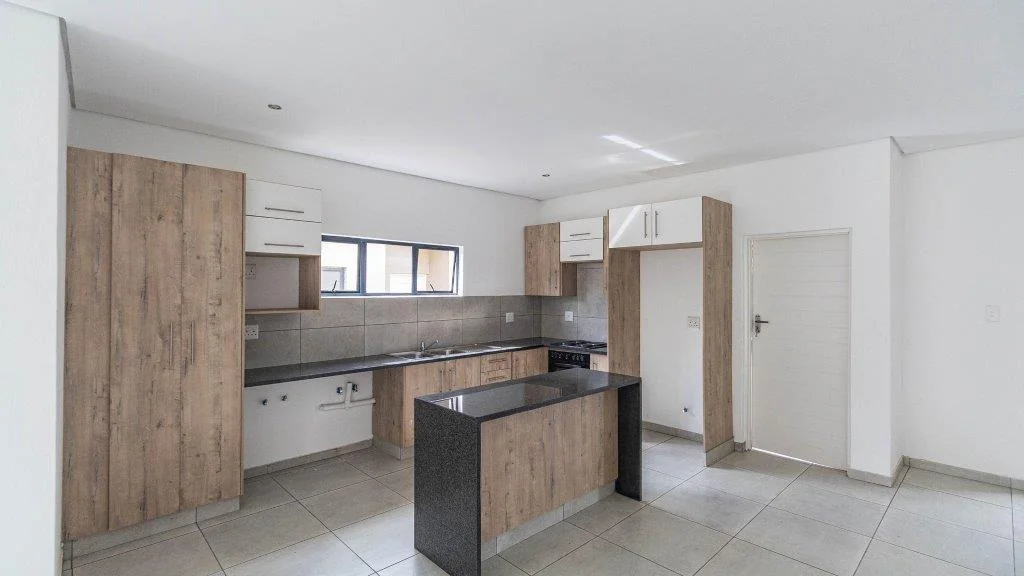 Modern 3-Bedroom Cluster Home in Bendor