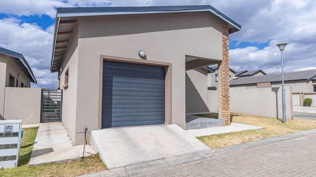 Modern 3-Bedroom Cluster Home in Bendor