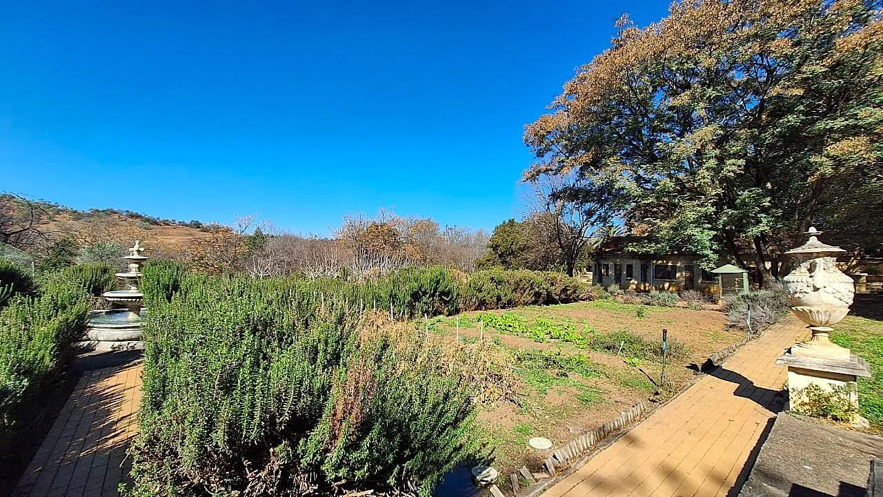 Multi-Dwelling Income Farm Oasis in Nooitgedacht – Where Potential Meets Position – Overwhelming Opportunities Await You, on this Extraordinary Farm.