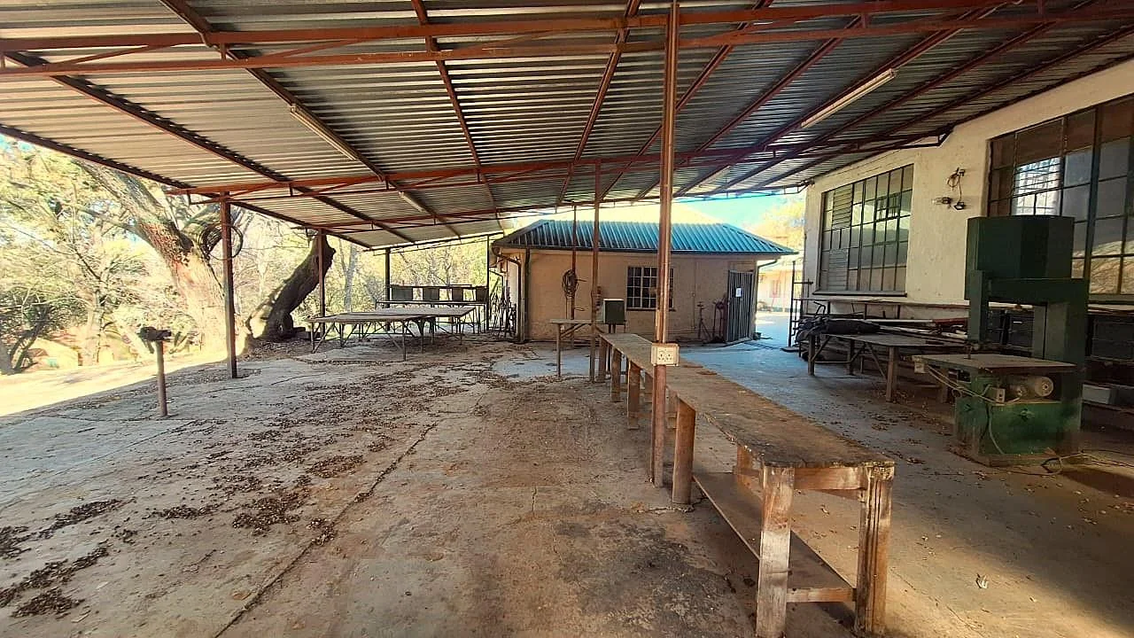Multi-Dwelling Income Farm Oasis in Nooitgedacht – Where Potential Meets Position – Overwhelming Opportunities Await You, on this Extraordinary Farm.