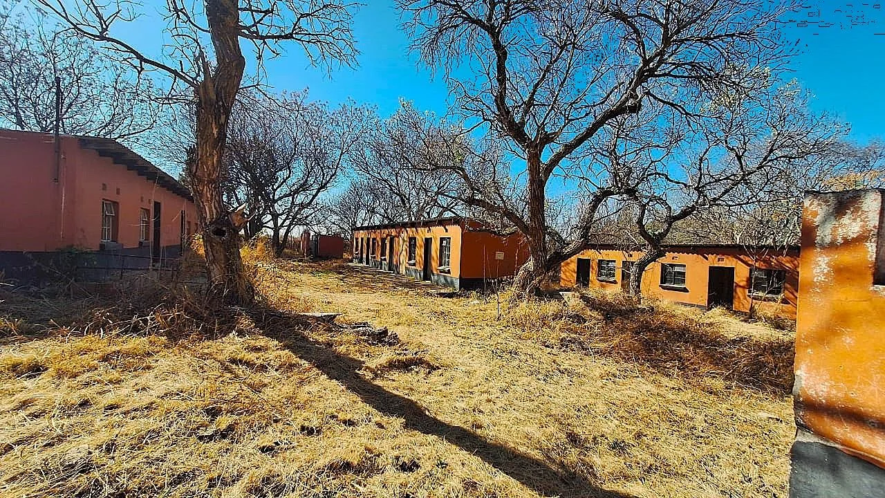 Multi-Dwelling Income Farm Oasis in Nooitgedacht – Where Potential Meets Position – Overwhelming Opportunities Await You, on this Extraordinary Farm.