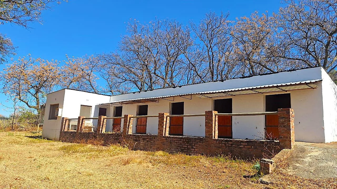 Multi-Dwelling Income Farm Oasis in Nooitgedacht – Where Potential Meets Position – Overwhelming Opportunities Await You, on this Extraordinary Farm.