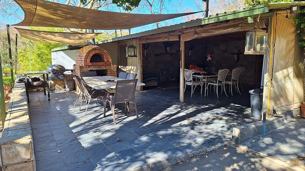 Multi-Dwelling Income Farm Oasis in Nooitgedacht – Where Potential Meets Position – Overwhelming Opportunities Await You, on this Extraordinary Farm.