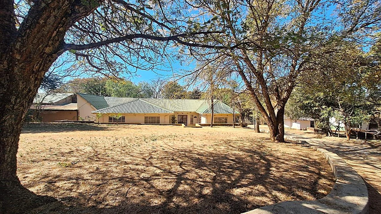 Multi-Dwelling Income Farm Oasis in Nooitgedacht – Where Potential Meets Position – Overwhelming Opportunities Await You, on this Extraordinary Farm.