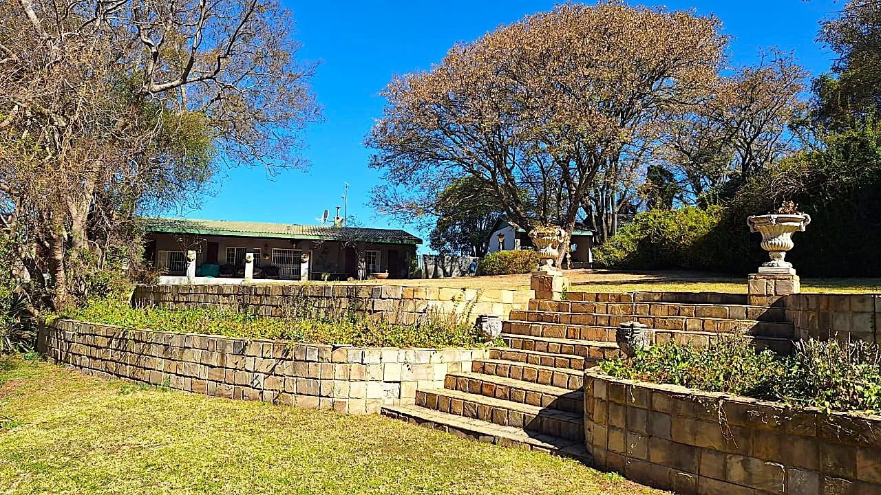 Multi-Dwelling Income Farm Oasis in Nooitgedacht – Where Potential Meets Position – Overwhelming Opportunities Await You, on this Extraordinary Farm.