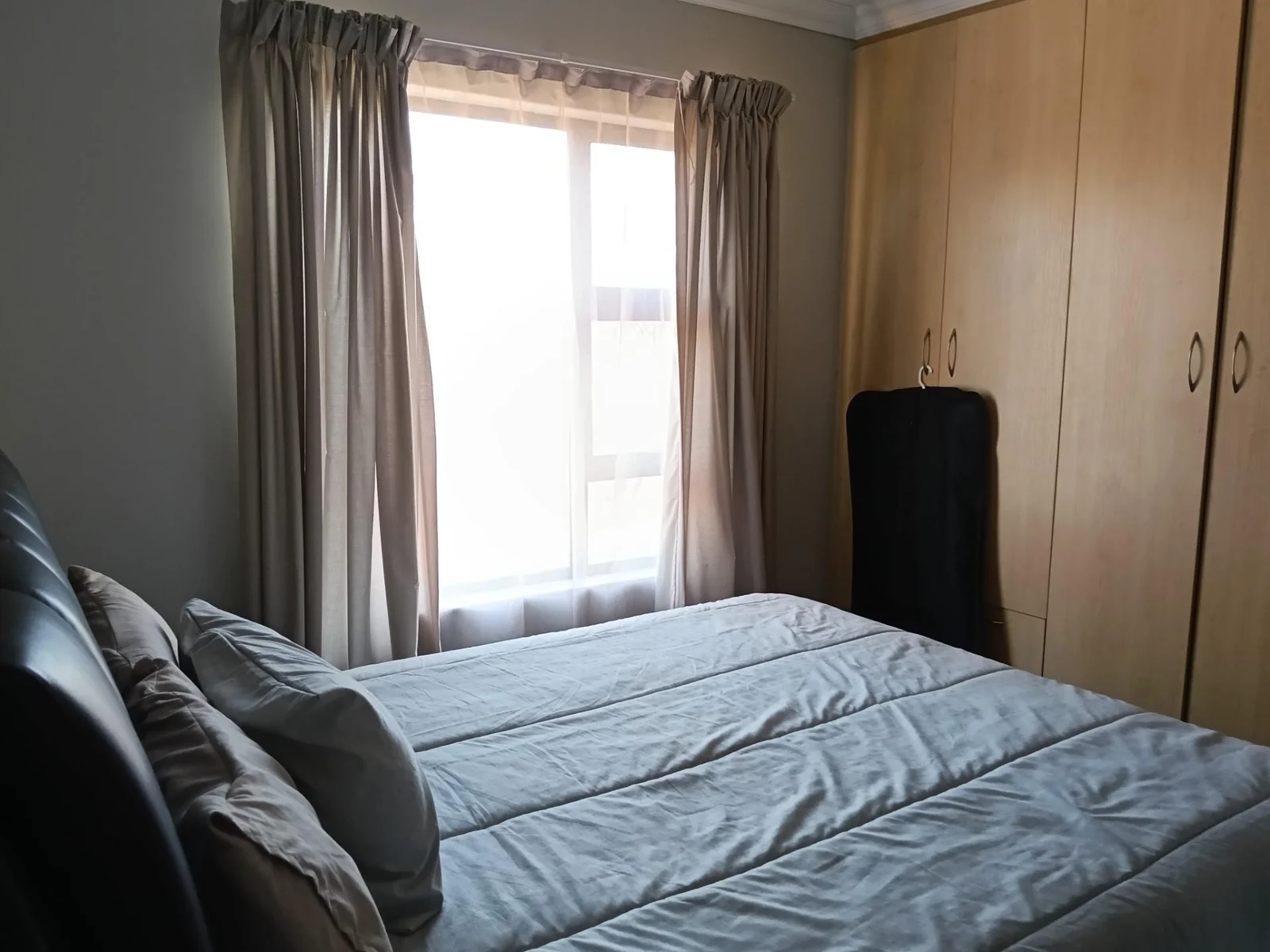 Pet-Friendly First Floor Townhouse with Garden