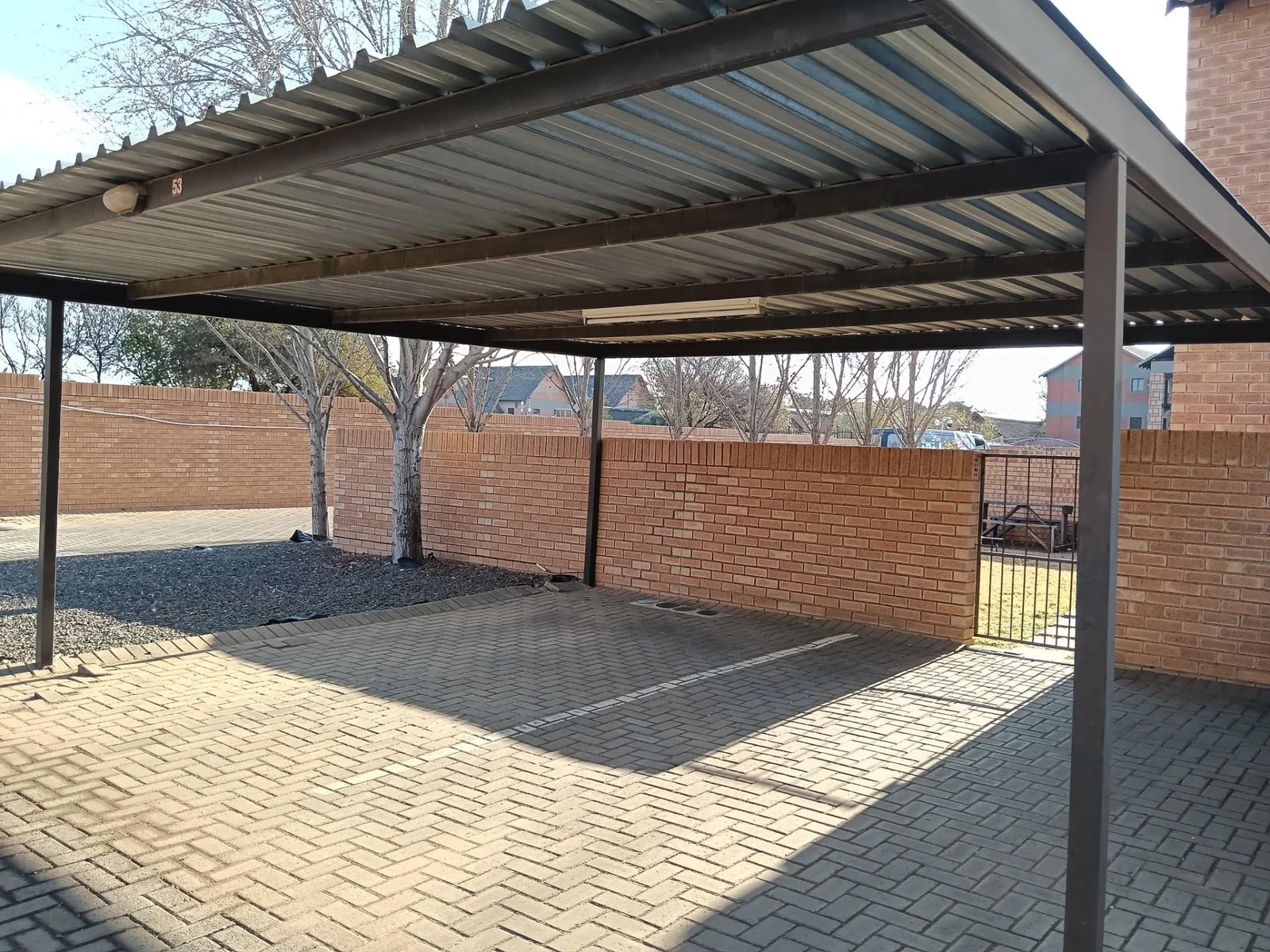 Pet-Friendly First Floor Townhouse with Garden