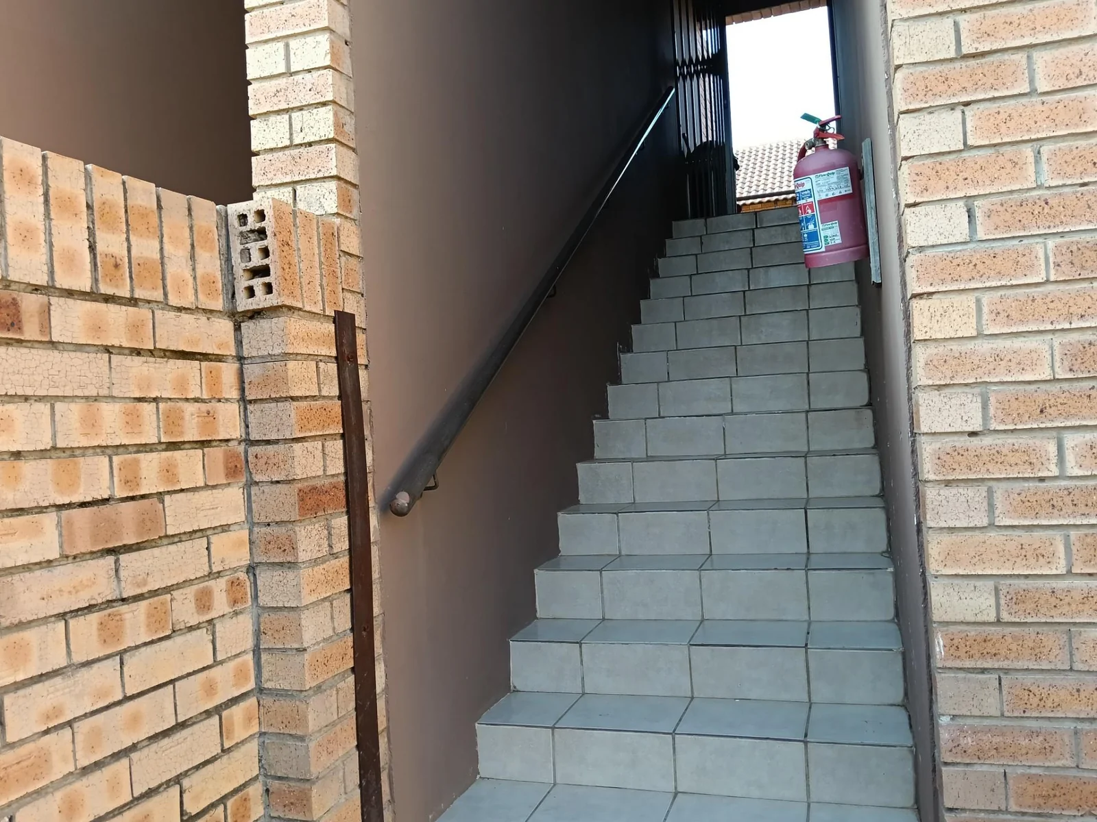 Pet-Friendly First Floor Townhouse with Garden