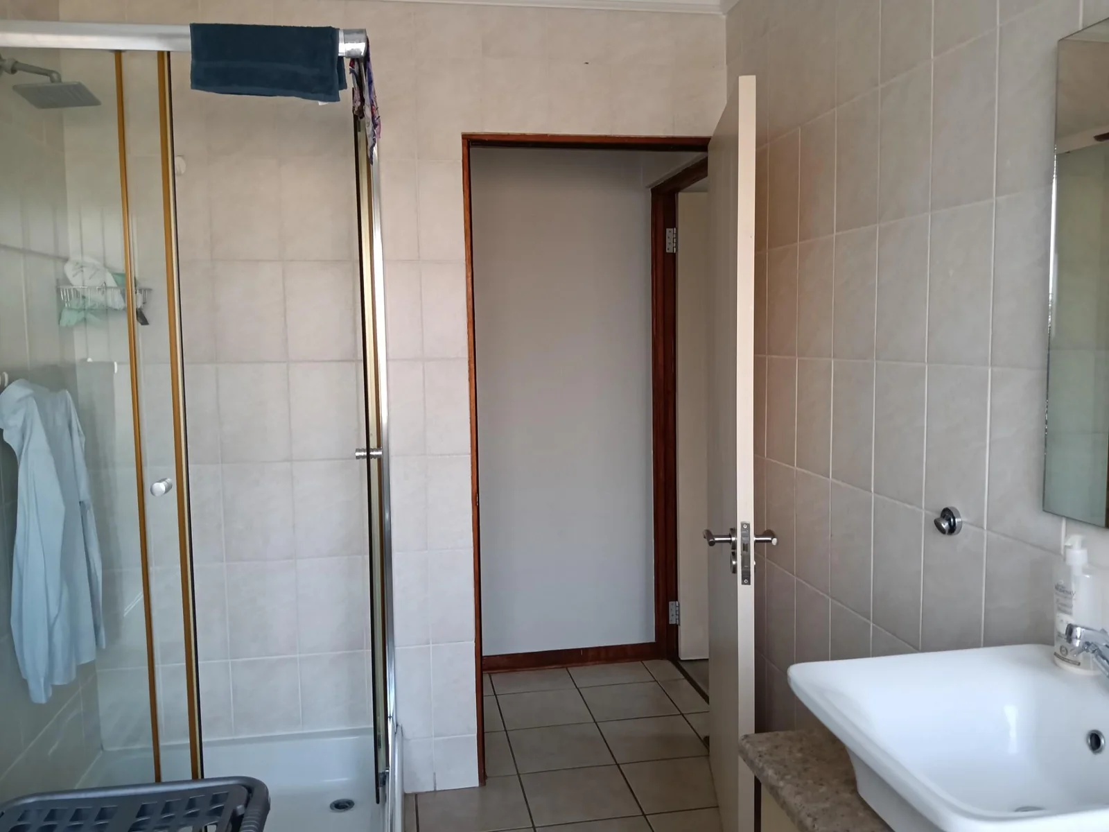 Pet-Friendly First Floor Townhouse with Garden