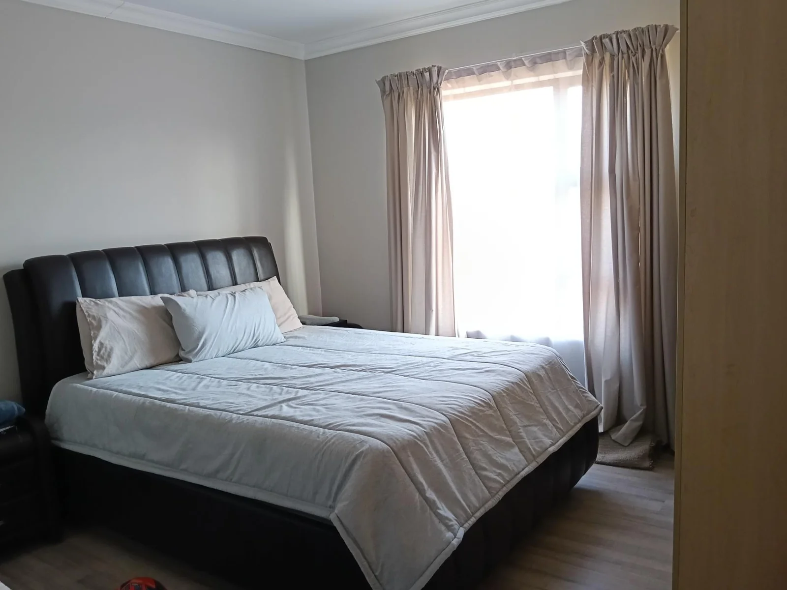 Pet-Friendly First Floor Townhouse with Garden