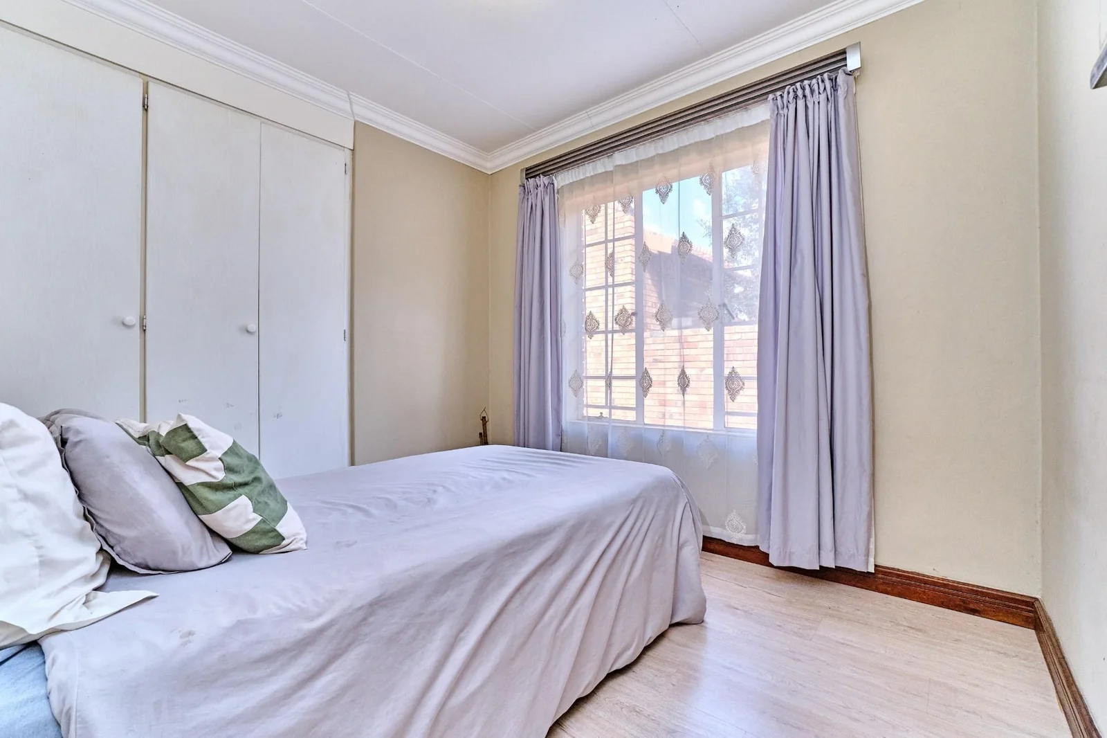 Spacious 3 Bedroom Corner Unit with Modern Features and Private Pool in Randpark Ridge