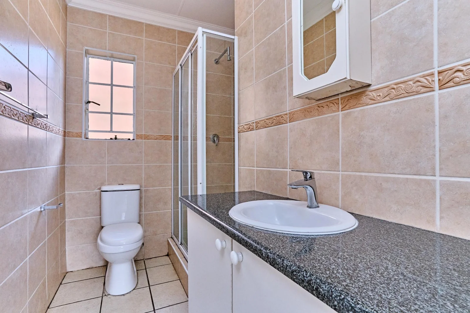 Spacious 3 Bedroom Corner Unit with Modern Features and Private Pool in Randpark Ridge