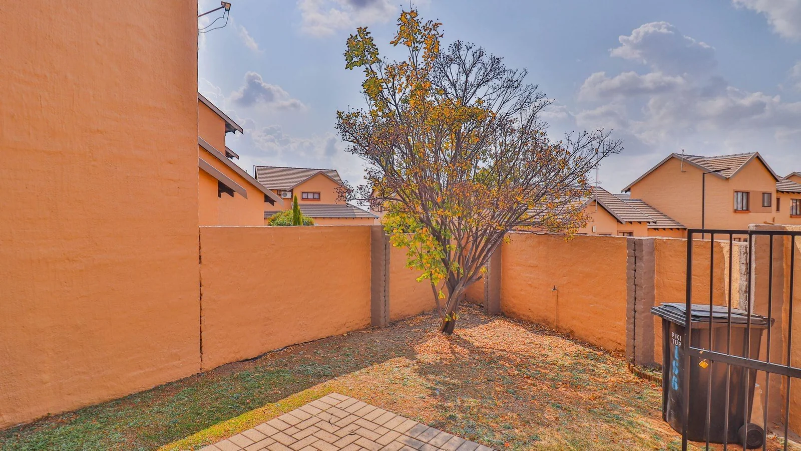 Duplex For Sale in Summerset