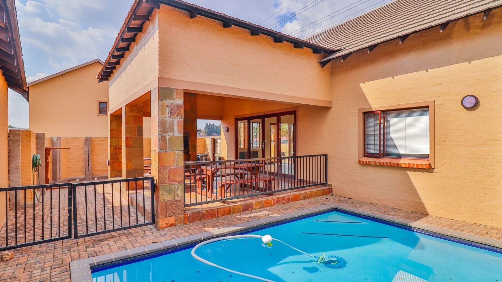 Duplex For Sale in Summerset