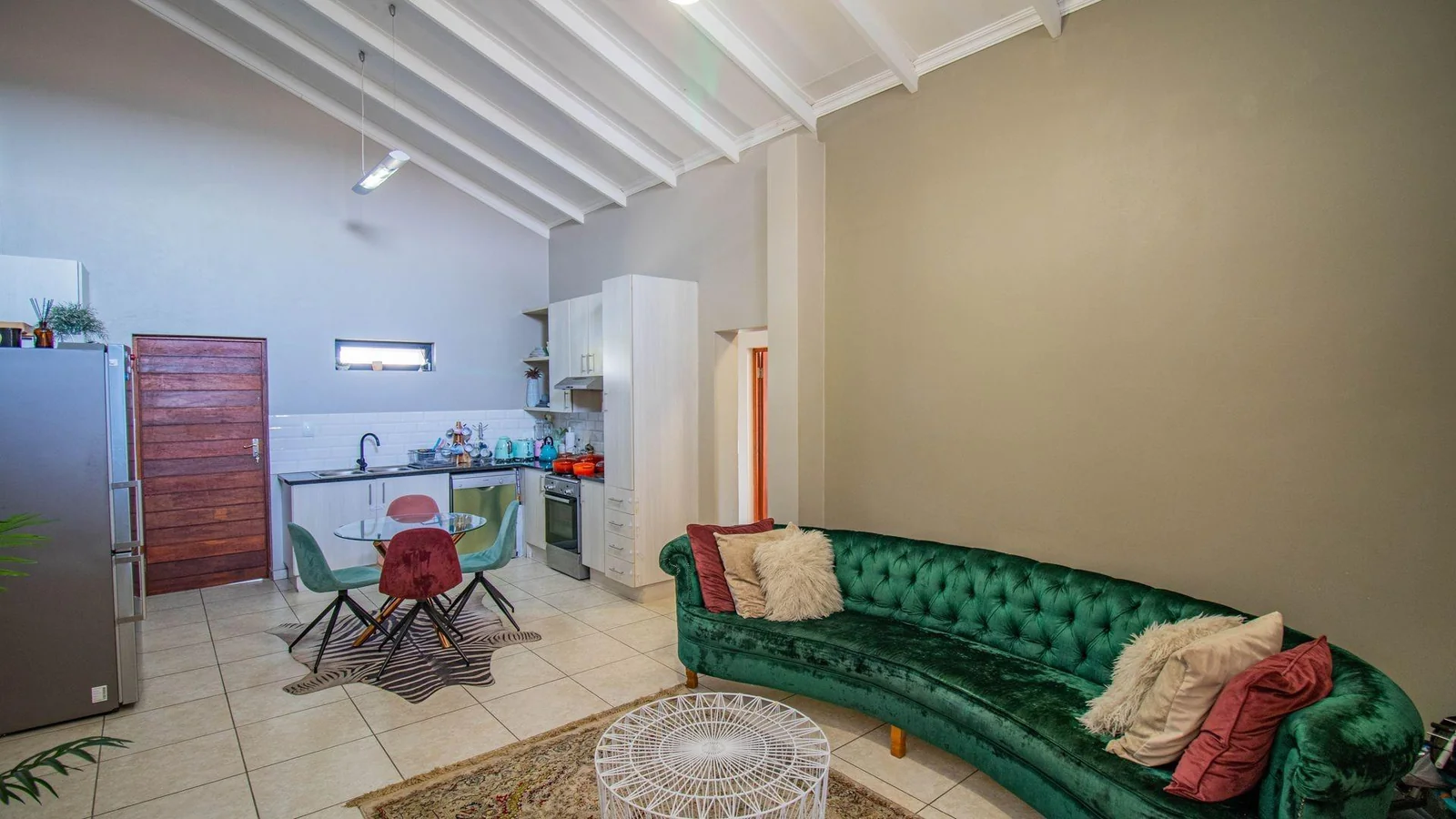 Modern Apartment for Sale in Summerset