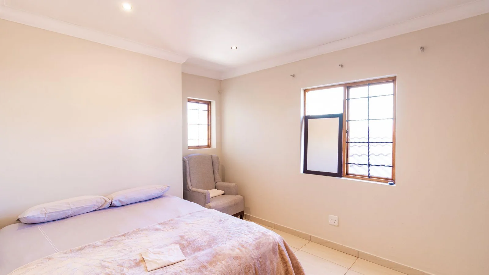 Modern 4-Bedroom Home for Sale in Summerfields Estate, Kosmosdal – The Perfect Family Upgrade