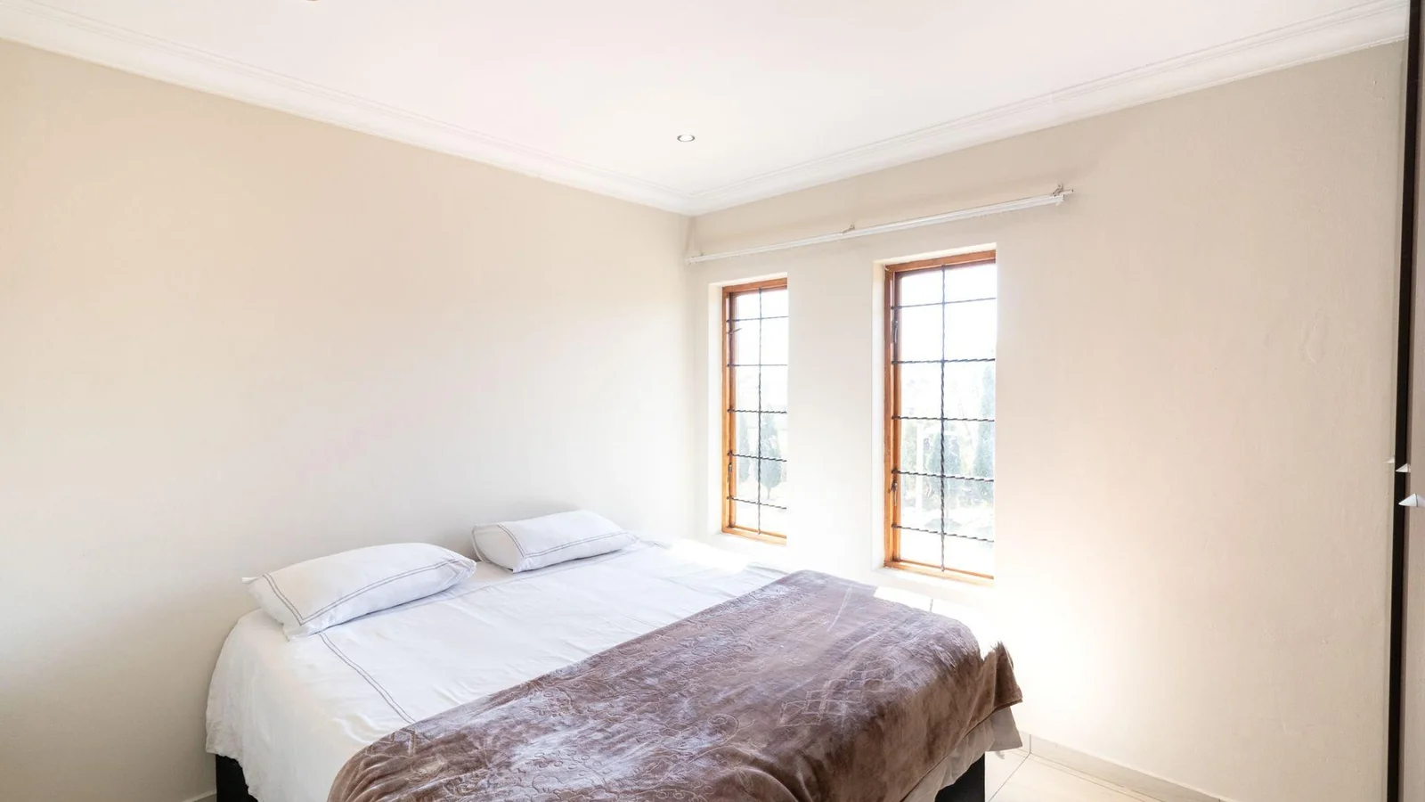 Modern 4-Bedroom Home for Sale in Summerfields Estate, Kosmosdal – The Perfect Family Upgrade