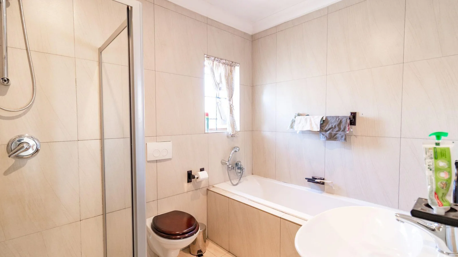 Modern 4-Bedroom Home for Sale in Summerfields Estate, Kosmosdal – The Perfect Family Upgrade