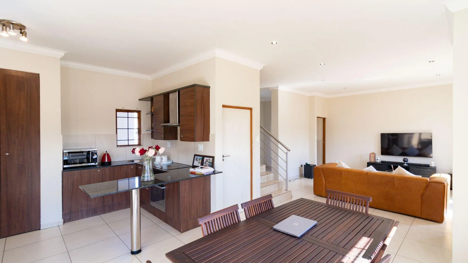 Modern 4-Bedroom Home for Sale in Summerfields Estate, Kosmosdal – The Perfect Family Upgrade