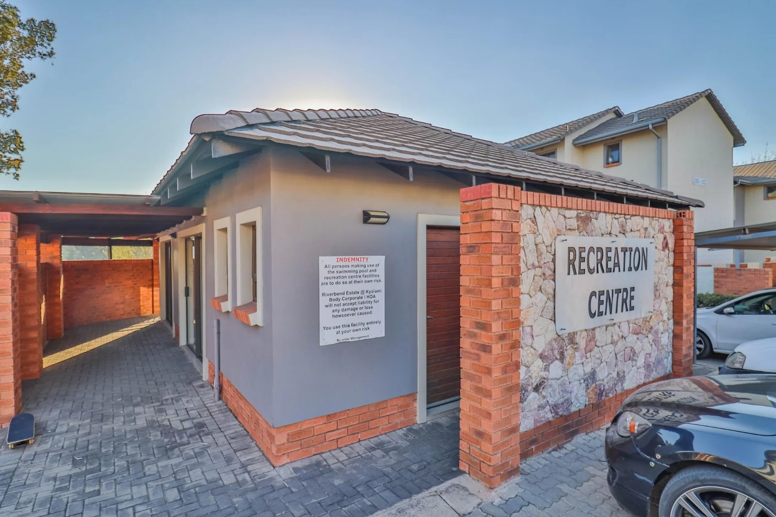 Contemporary 3 Floor Apartment for Sale in Kyalami Hills