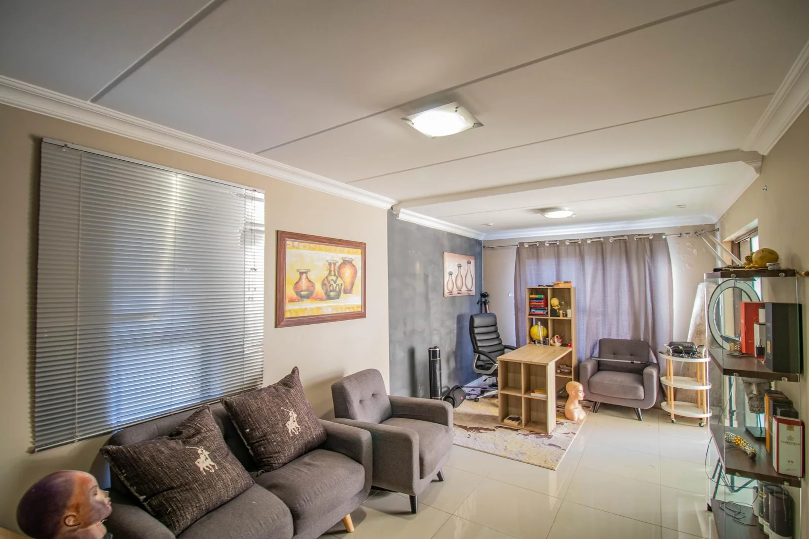 Contemporary 3 Floor Apartment for Sale in Kyalami Hills