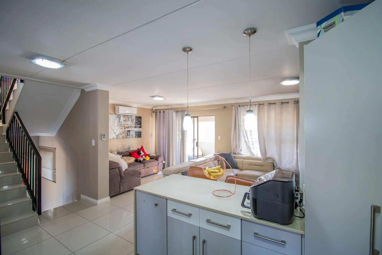 Contemporary 3 Floor Apartment for Sale in Kyalami Hills