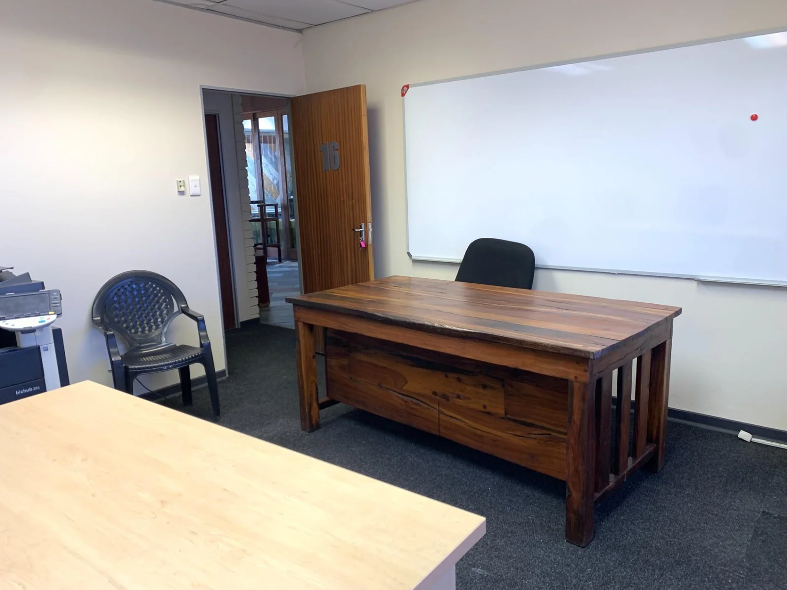 Compact Corner Suite (±25 sqm)