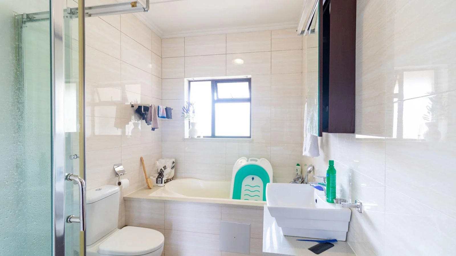 Spacious Apartment For Sale in Summerset, Midrand