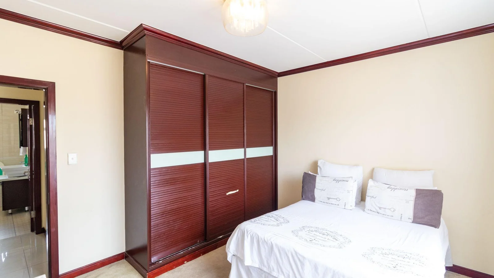 Spacious Apartment For Sale in Summerset, Midrand
