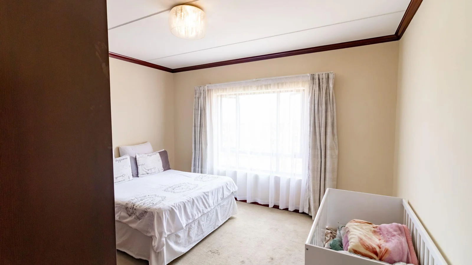 Spacious Apartment For Sale in Summerset, Midrand