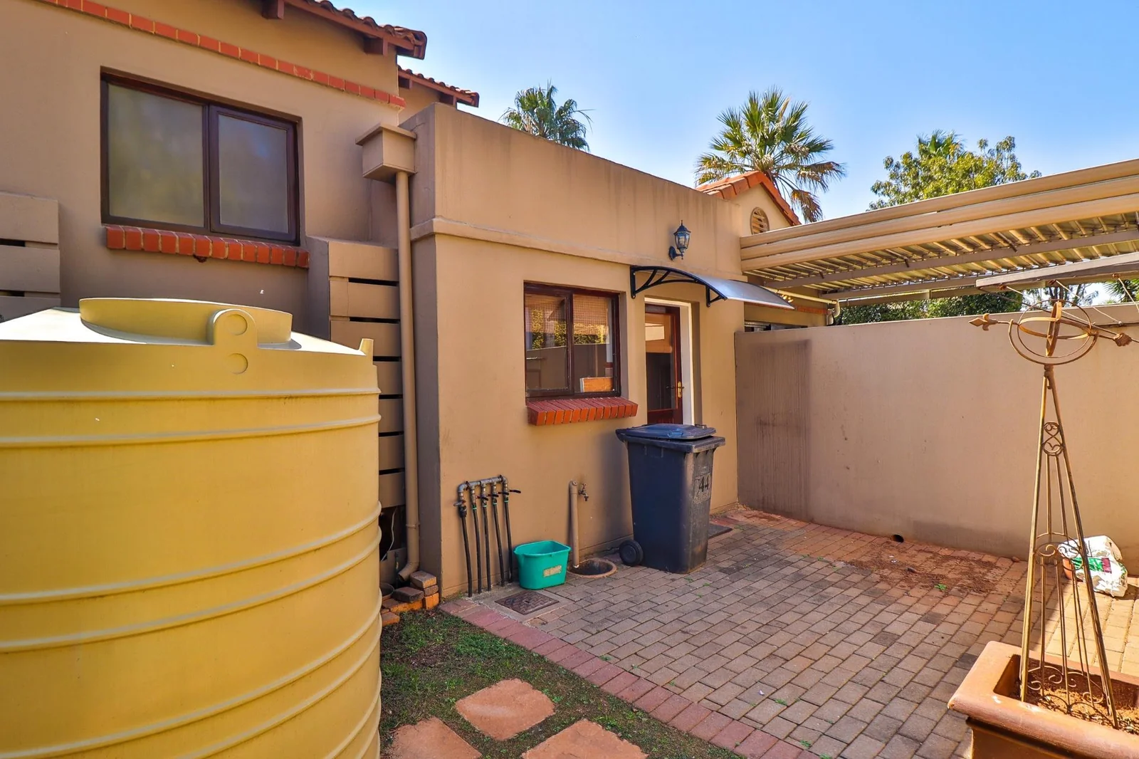 FOR THE ENTERTAINER ..... IT'S ALL HERE!