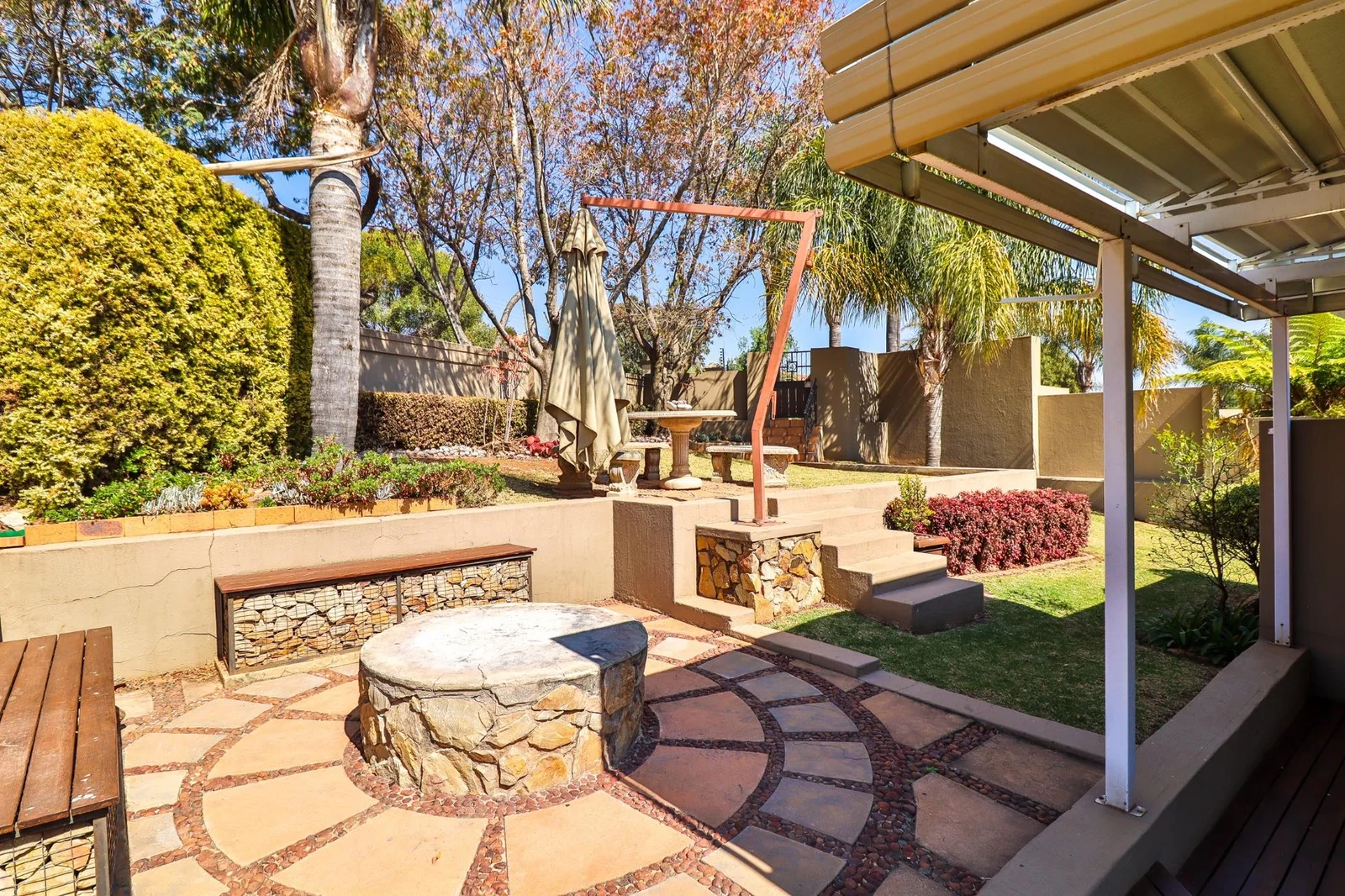 FOR THE ENTERTAINER ..... IT'S ALL HERE!