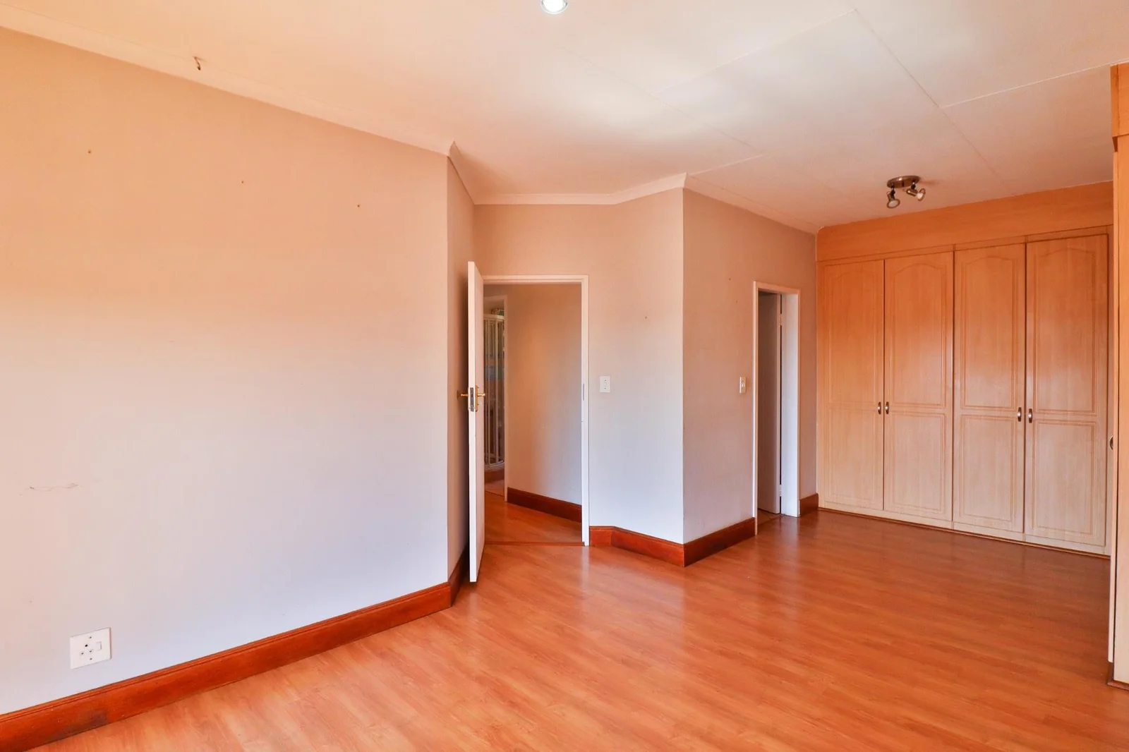 FOR THE ENTERTAINER ..... IT'S ALL HERE!