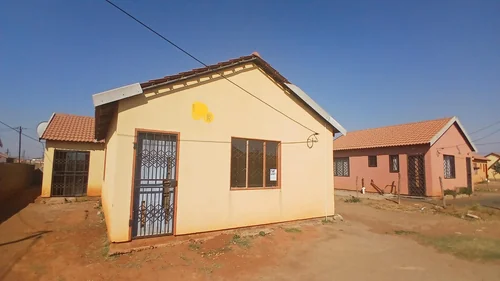 Golden Gardens, Sebokeng