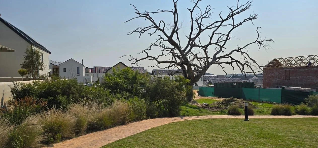 FAMILY HOME WITH MAGNIFICENT VIEWS IN KINGSVIEW ESTATE