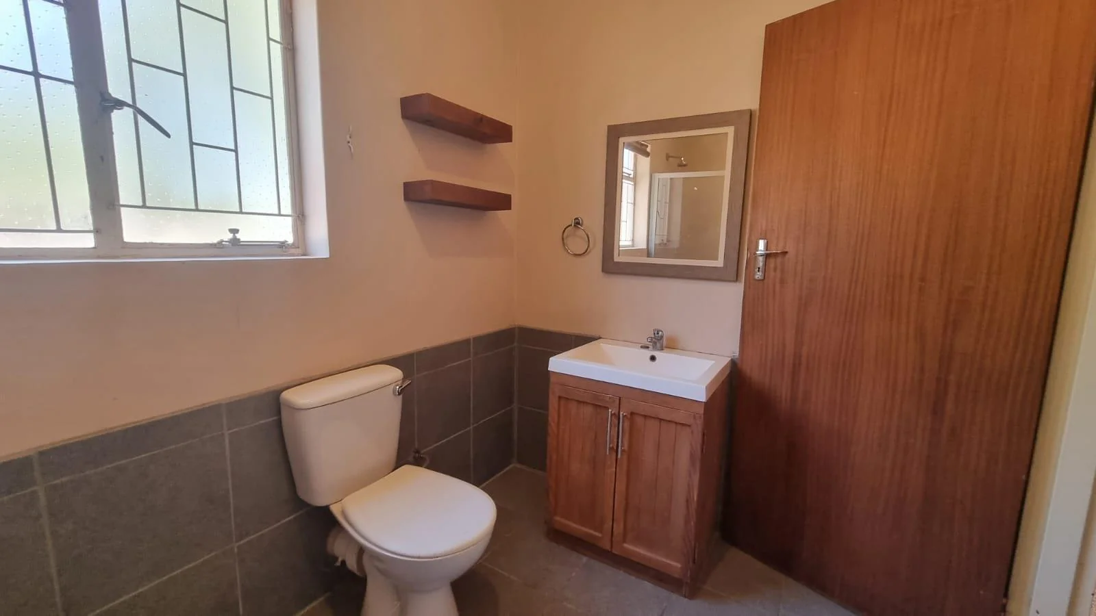 Charming 3 bedroom house with flatlet for Sale