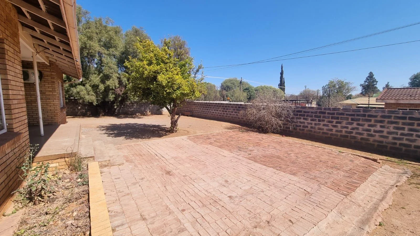 Charming 3 bedroom house with flatlet for Sale