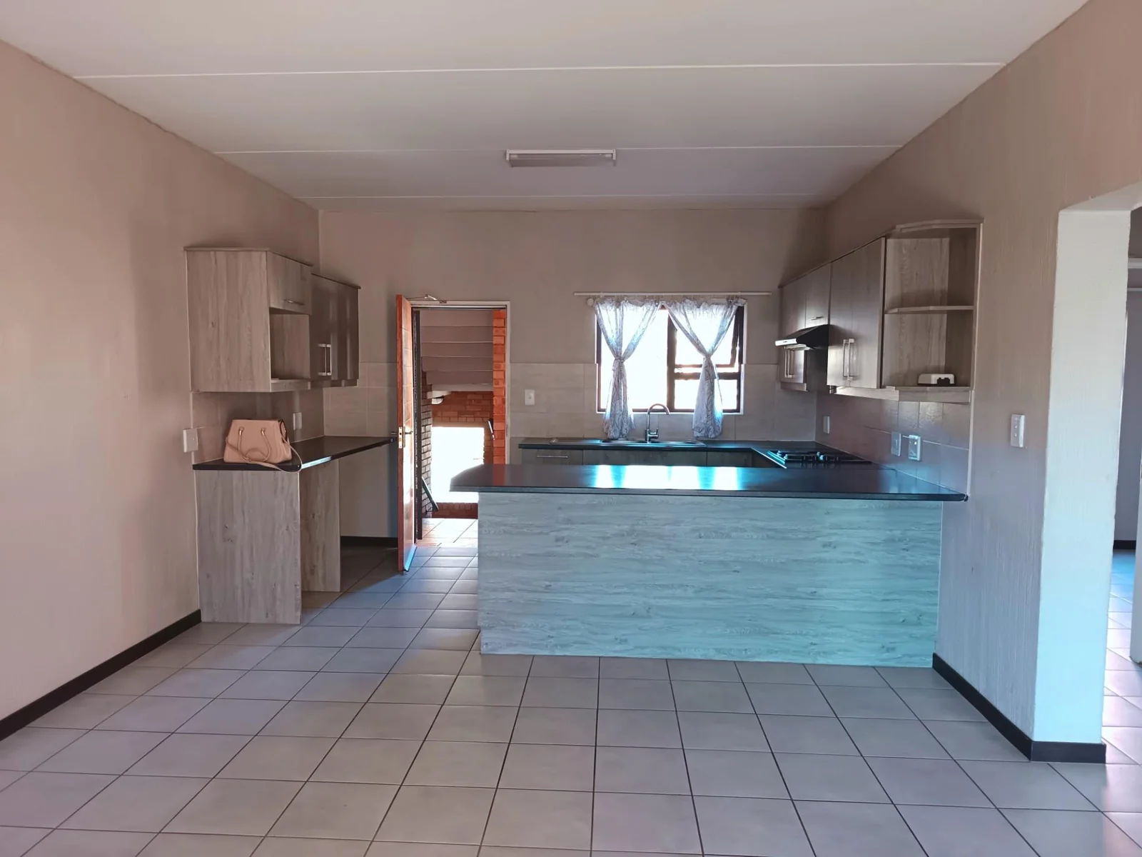 Spacious 2 bedroom , 2 bathroom,  Light-Filled Apartment with En-Suite and private Balcony for R8 500 pm