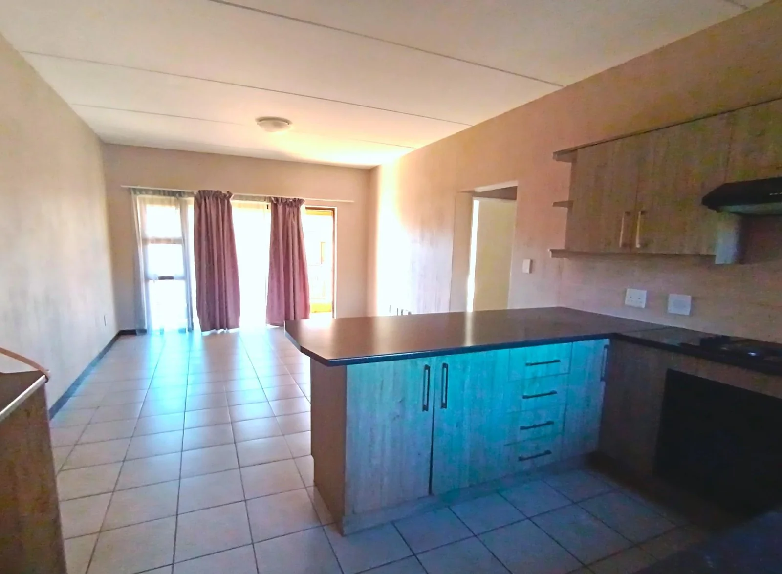Spacious 2 bedroom , 2 bathroom,  Light-Filled Apartment with En-Suite and private Balcony for R8 500 pm