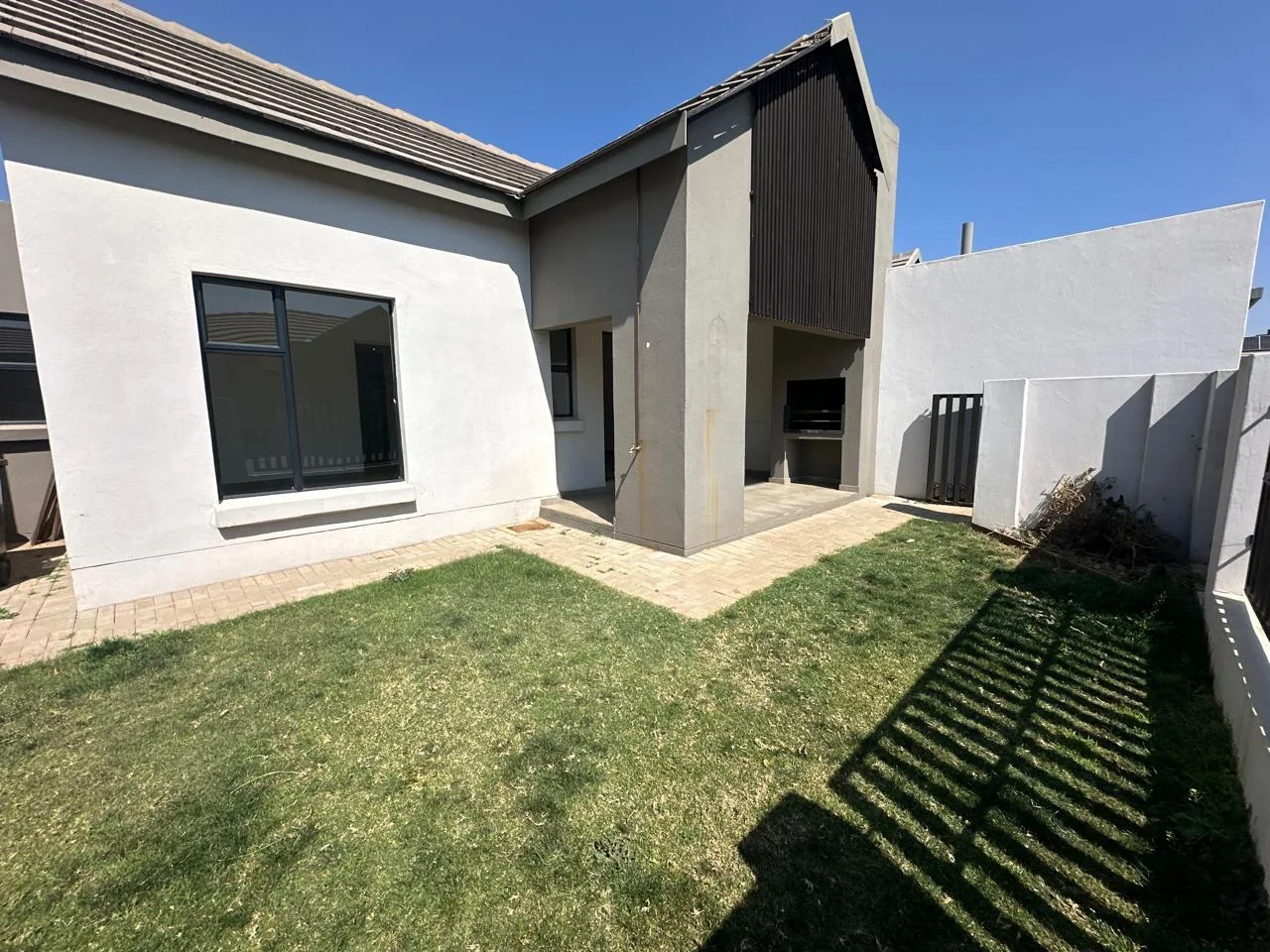 SMART LIVING, PRIME LOCATION, READY NOW!