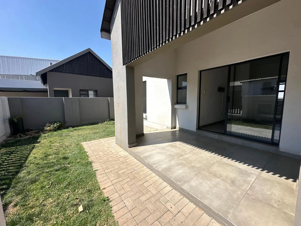 SMART LIVING, PRIME LOCATION, READY NOW!