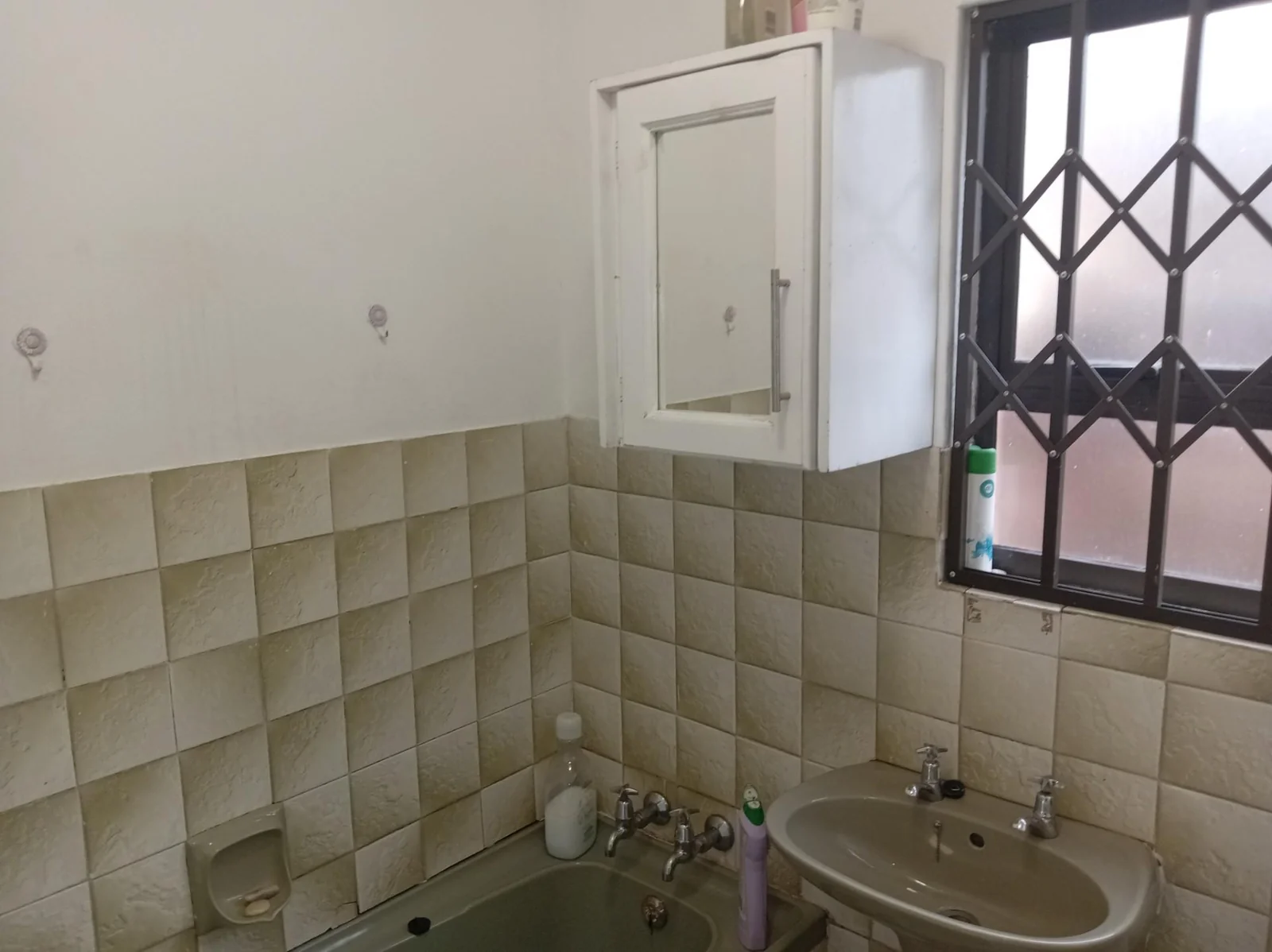 DELIGHTFUL FAMILY HOUSE