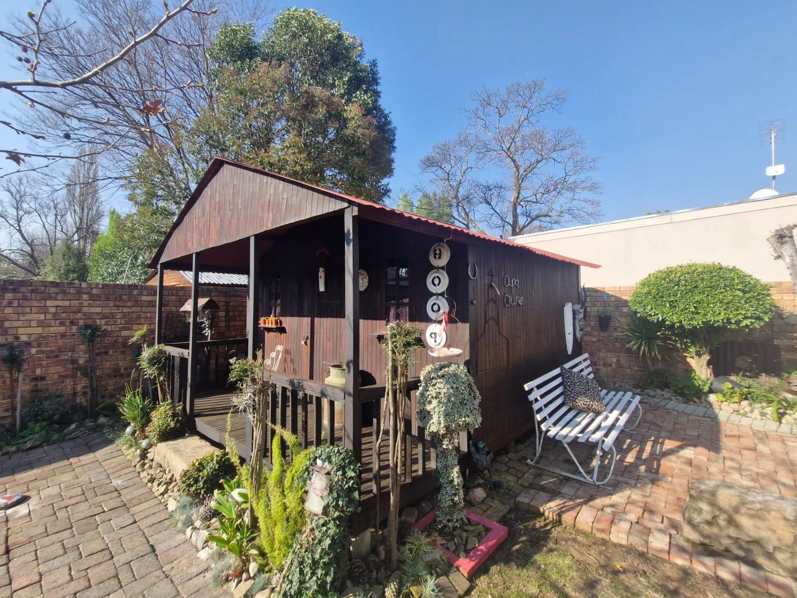 Character filled home with scenic Kloof views in La Provance