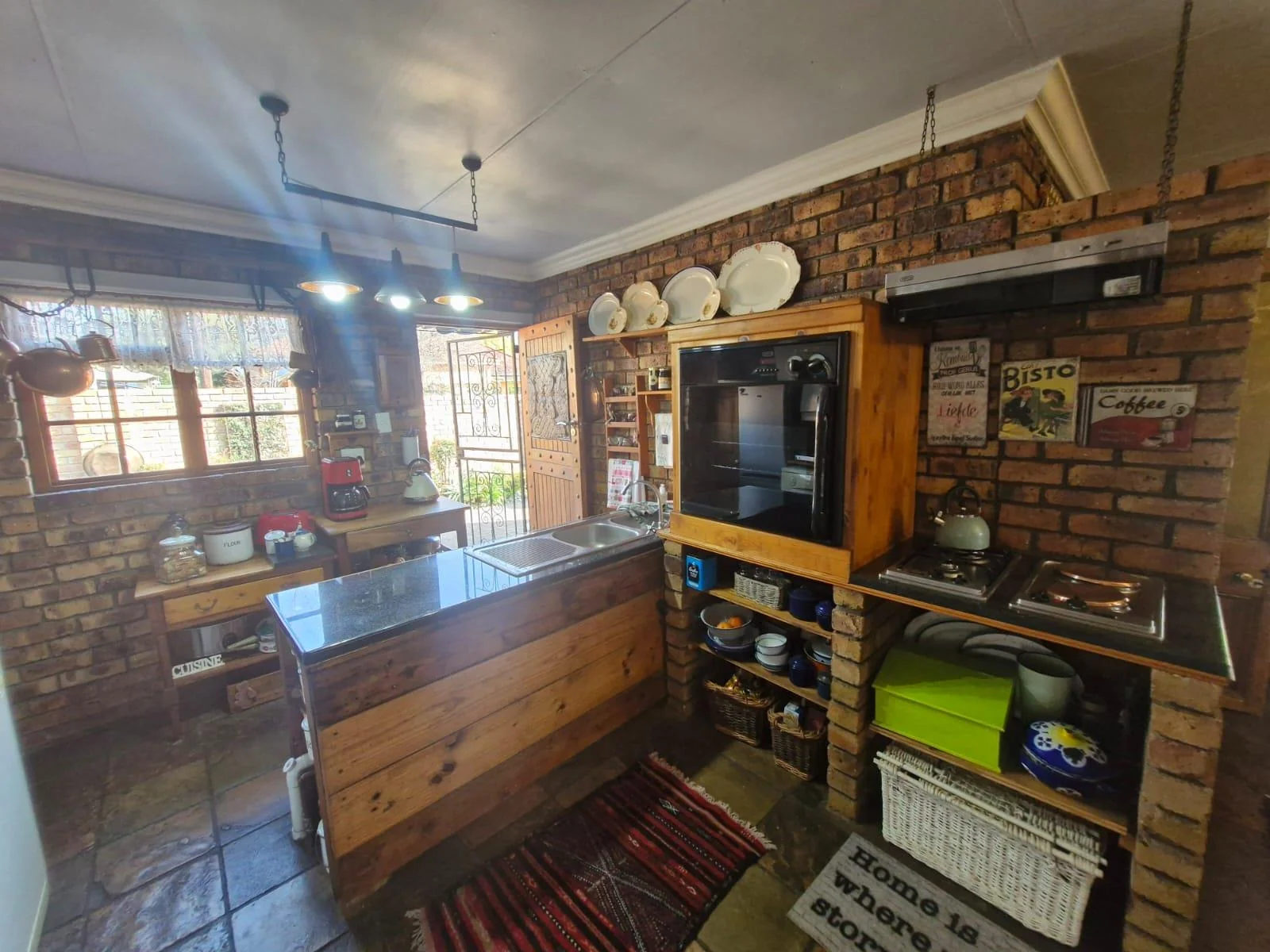 Character filled home with scenic Kloof views in La Provance