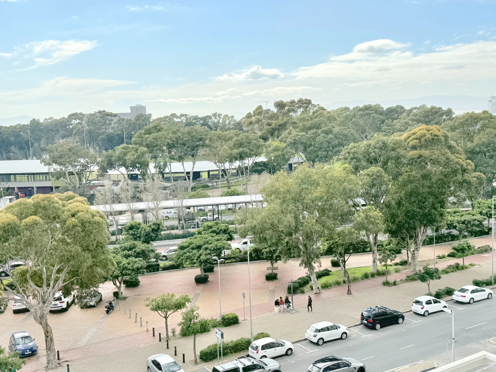Sunny and spacious 2 bed with views in prime location.