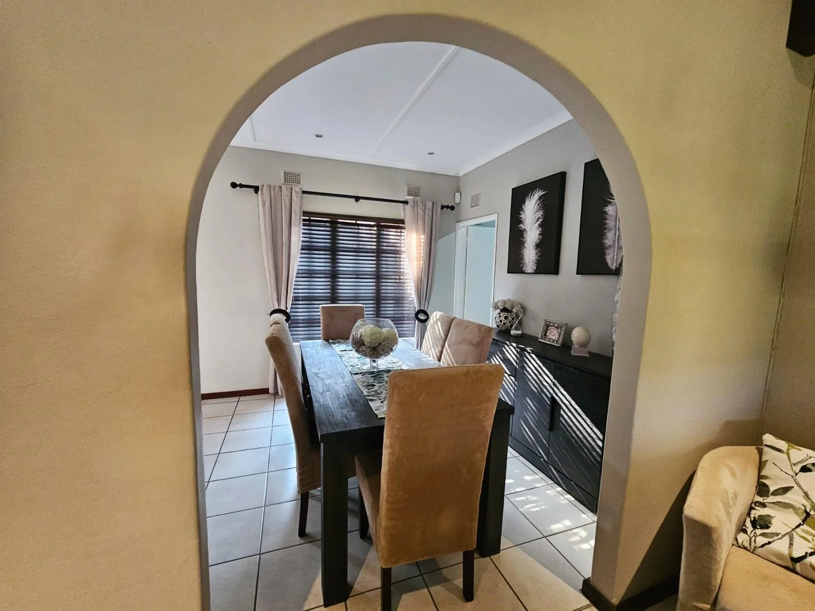 Tranquil and neat 3 bedroomed home in Grantham Park