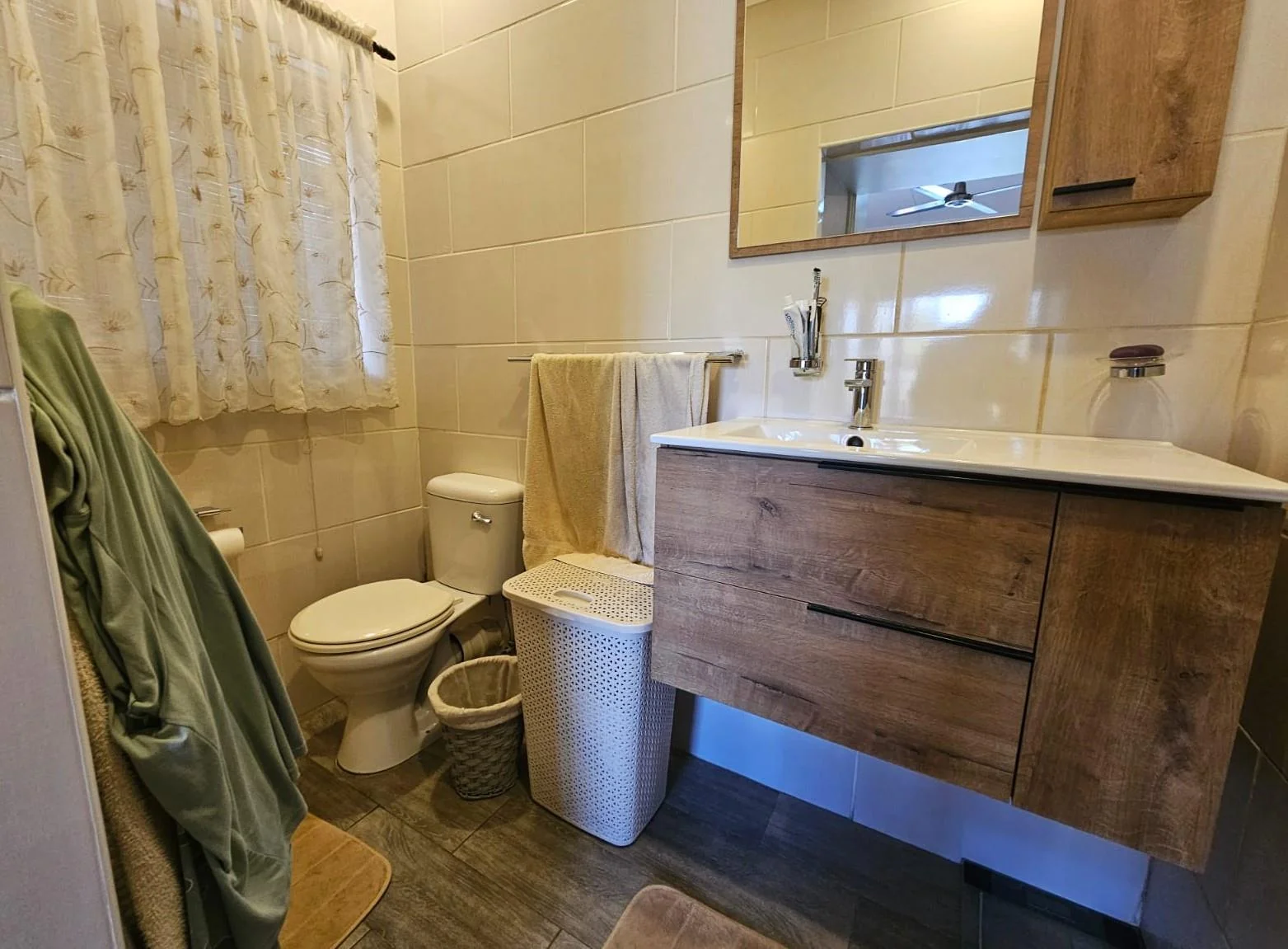 Tranquil and neat 3 bedroomed home in Grantham Park
