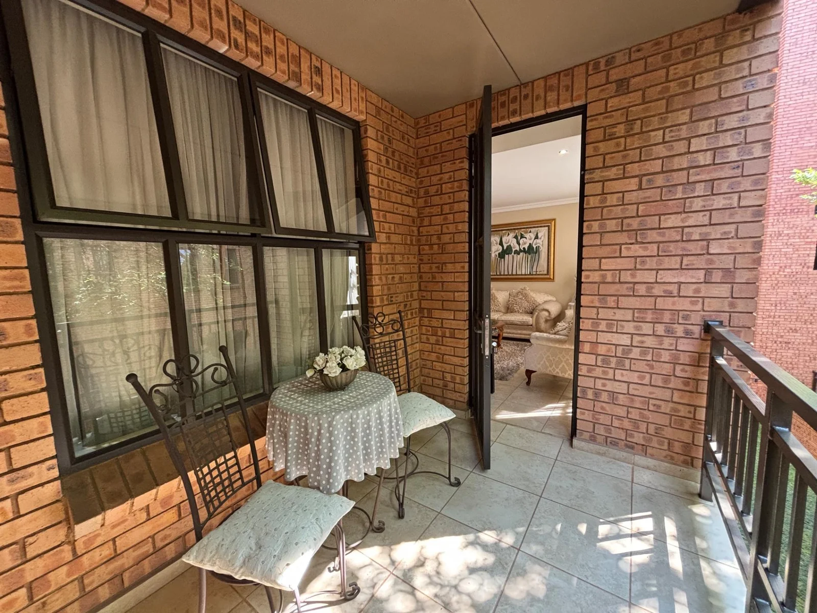 RETIREMENT LIVING AT IT'S BEST!!