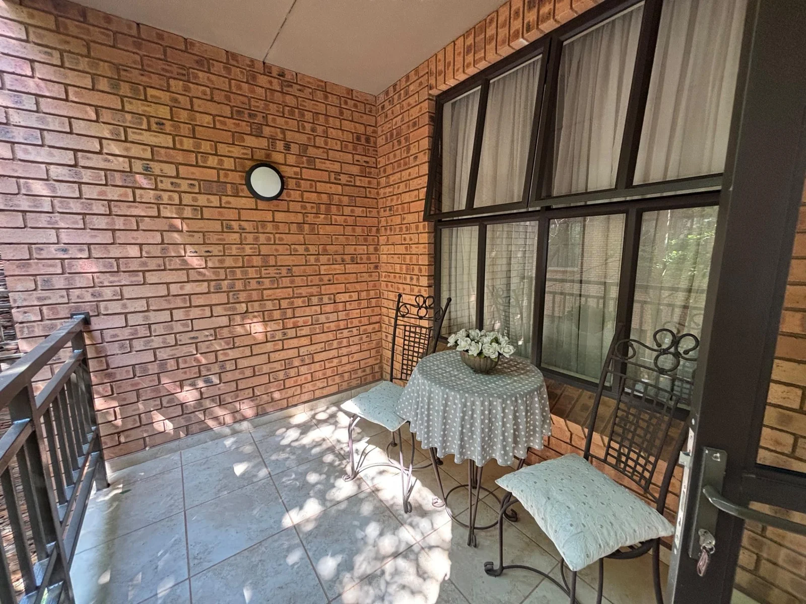 RETIREMENT LIVING AT IT'S BEST!!